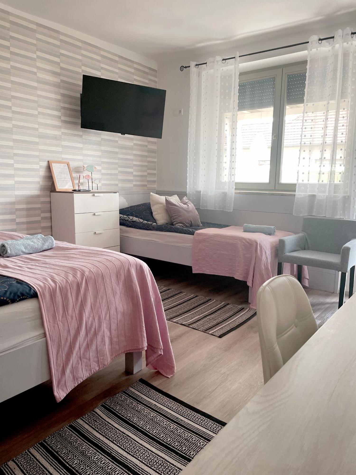 Szelrozsa Apartmanhaz Velence Buitenkant foto