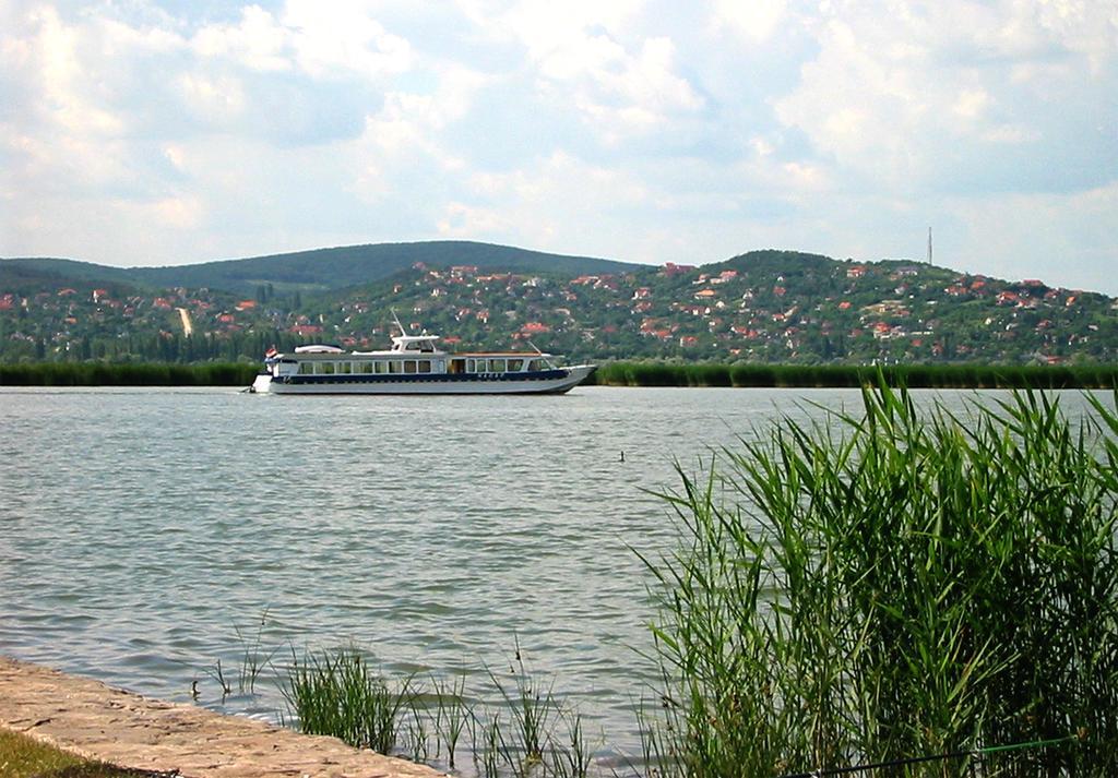 Szelrozsa Apartmanhaz Velence Buitenkant foto